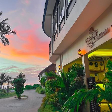 Infinity Dhiffushi Hotel Kültér fotó