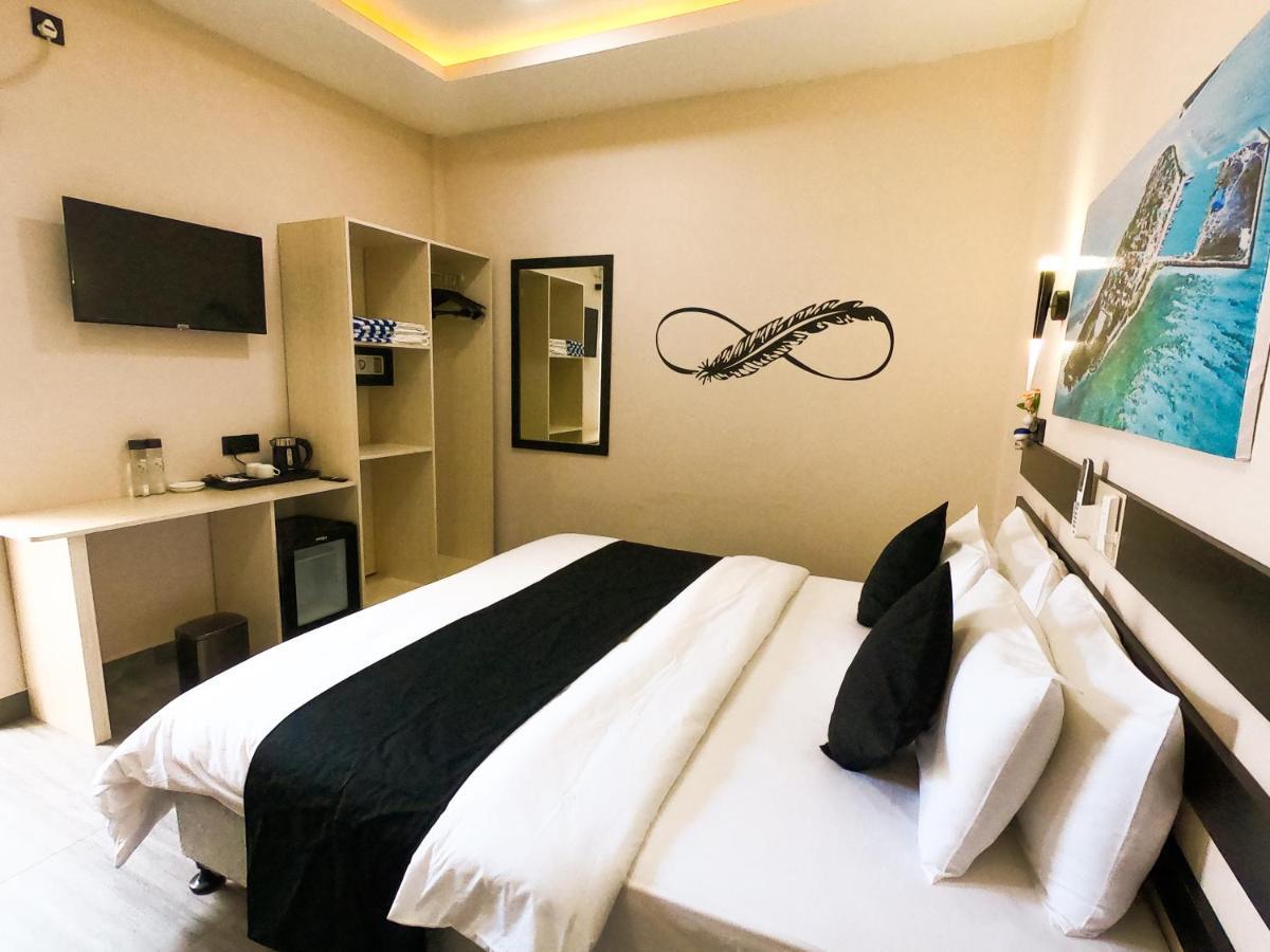 Infinity Dhiffushi Hotel Kültér fotó