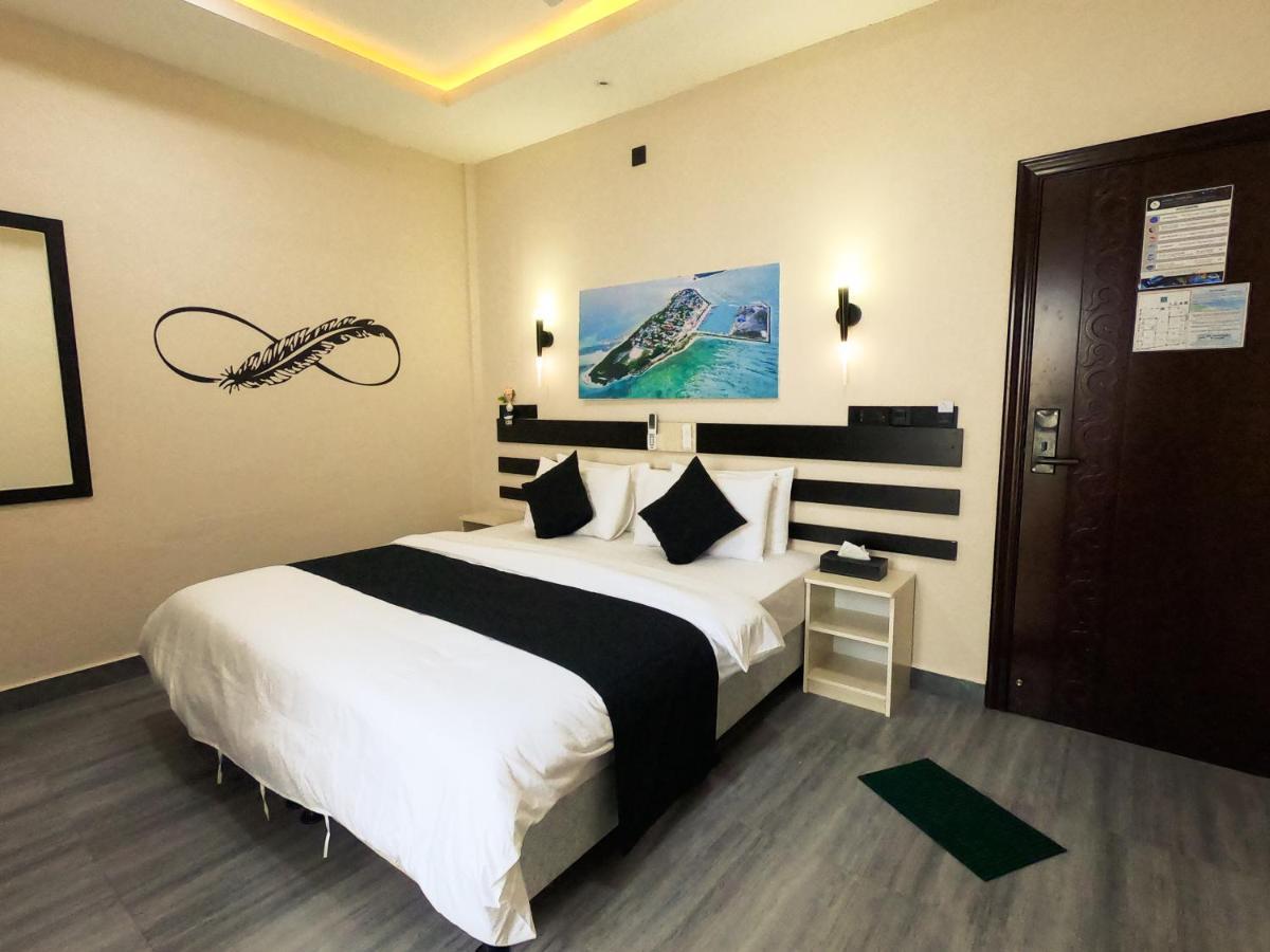 Infinity Dhiffushi Hotel Kültér fotó