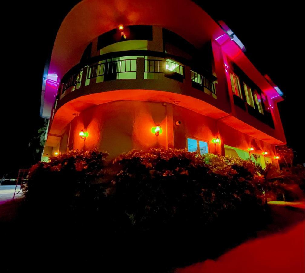 Infinity Dhiffushi Hotel Kültér fotó