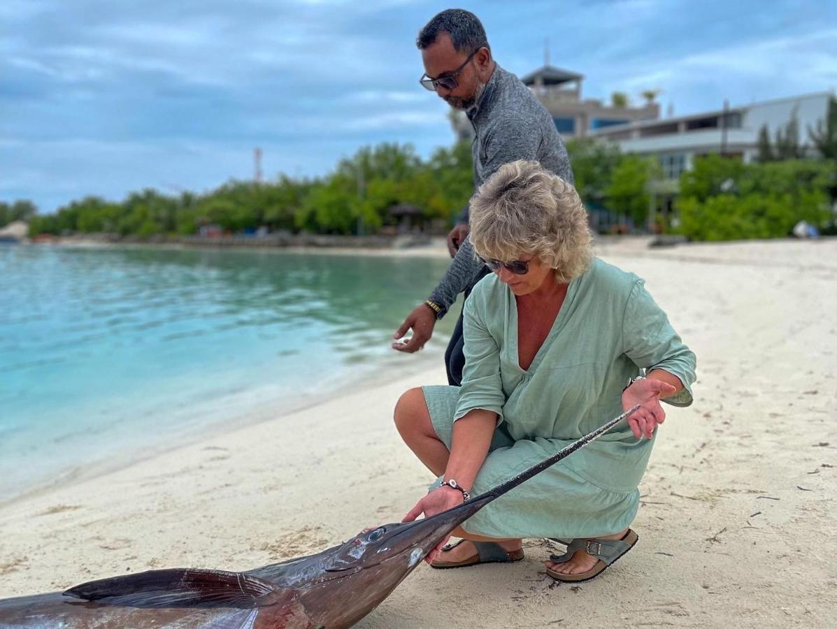 Infinity Dhiffushi Hotel Kültér fotó