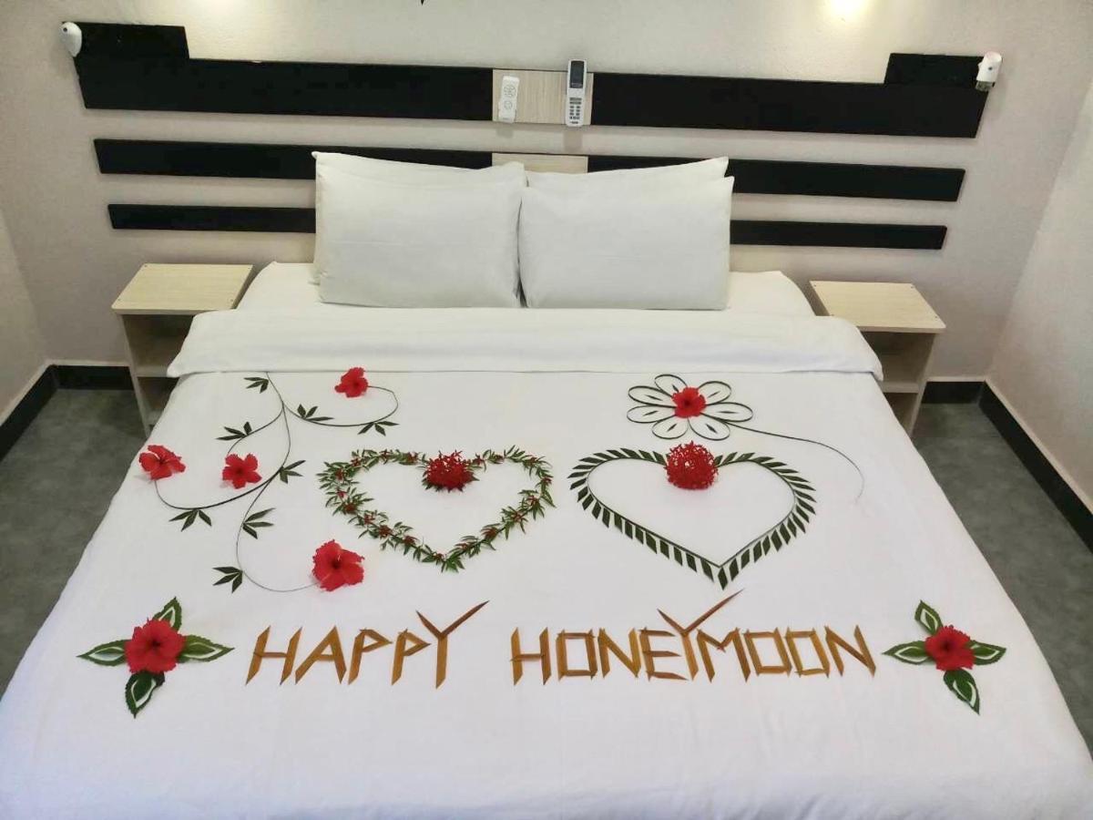 Infinity Dhiffushi Hotel Kültér fotó