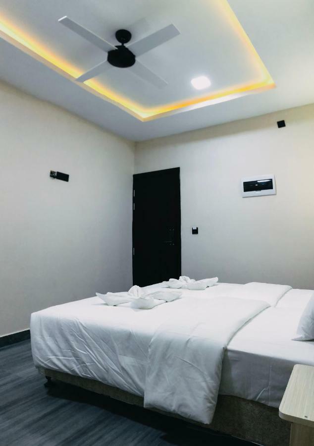 Infinity Dhiffushi Hotel Kültér fotó