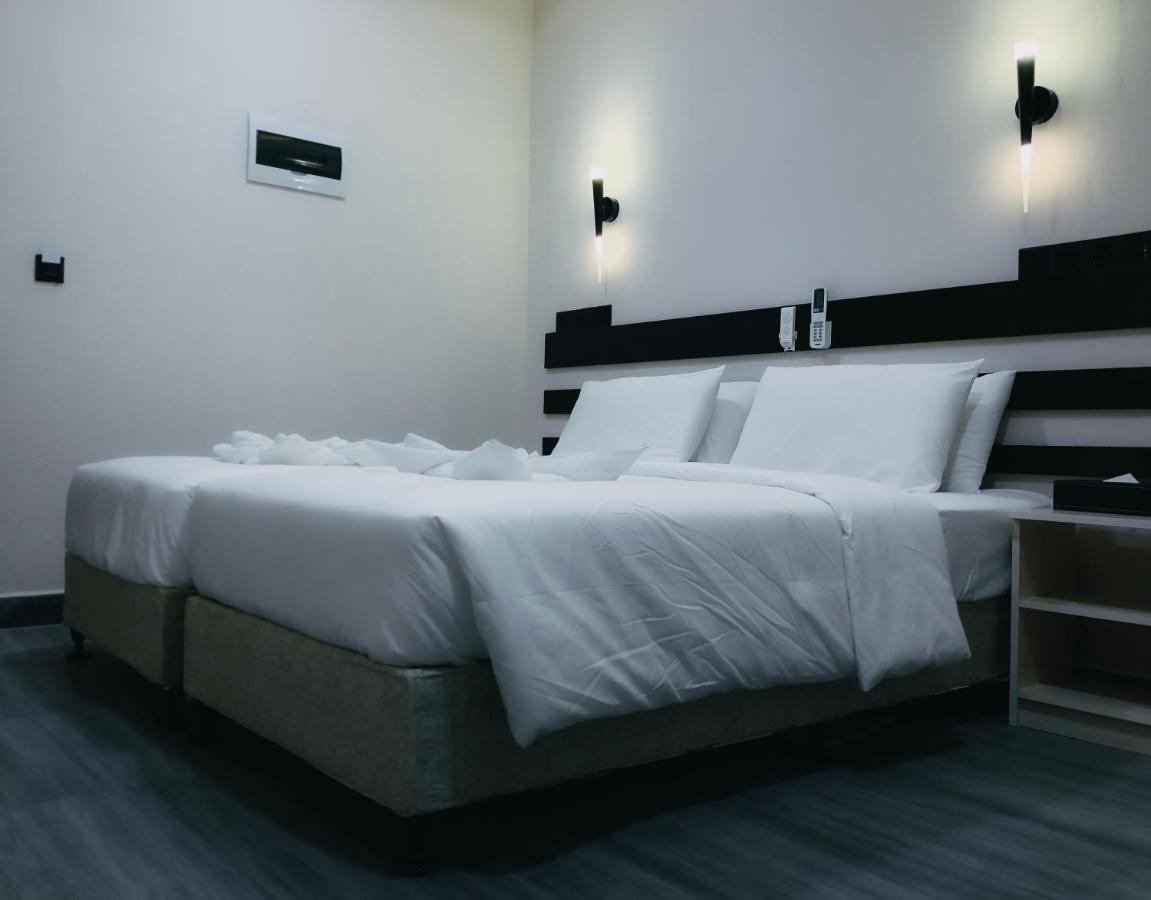 Infinity Dhiffushi Hotel Kültér fotó